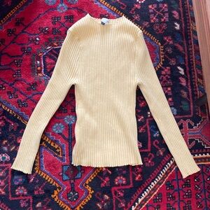 GIU GIU ribbed sweater in the colour chamomile